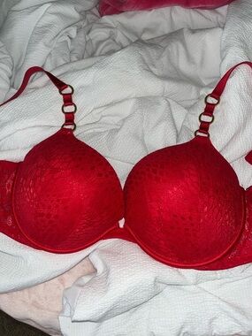 Victoria’s Secret Push Up Bra Size 36DD